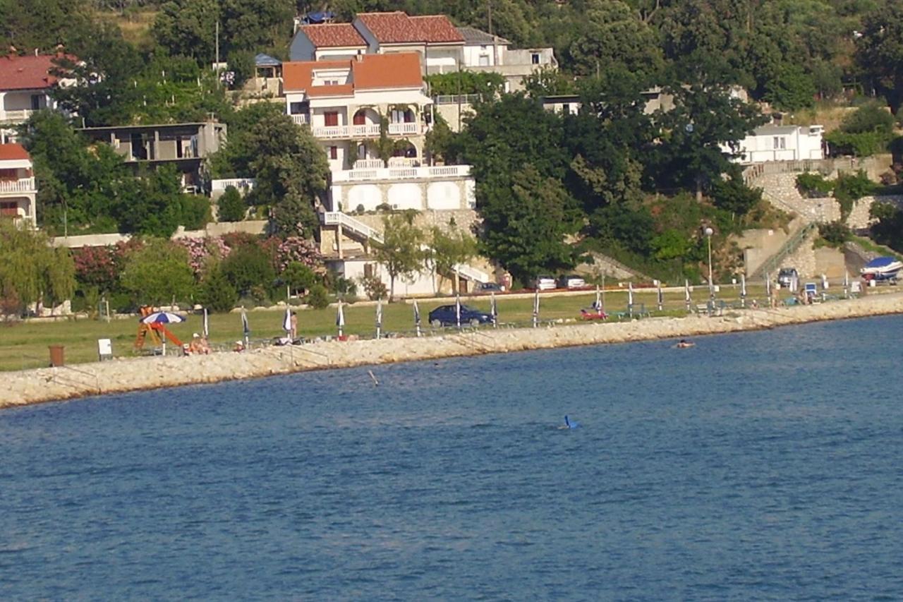 Apartments With A Parking Space Lopar, Rab - 14070 Bagian luar foto