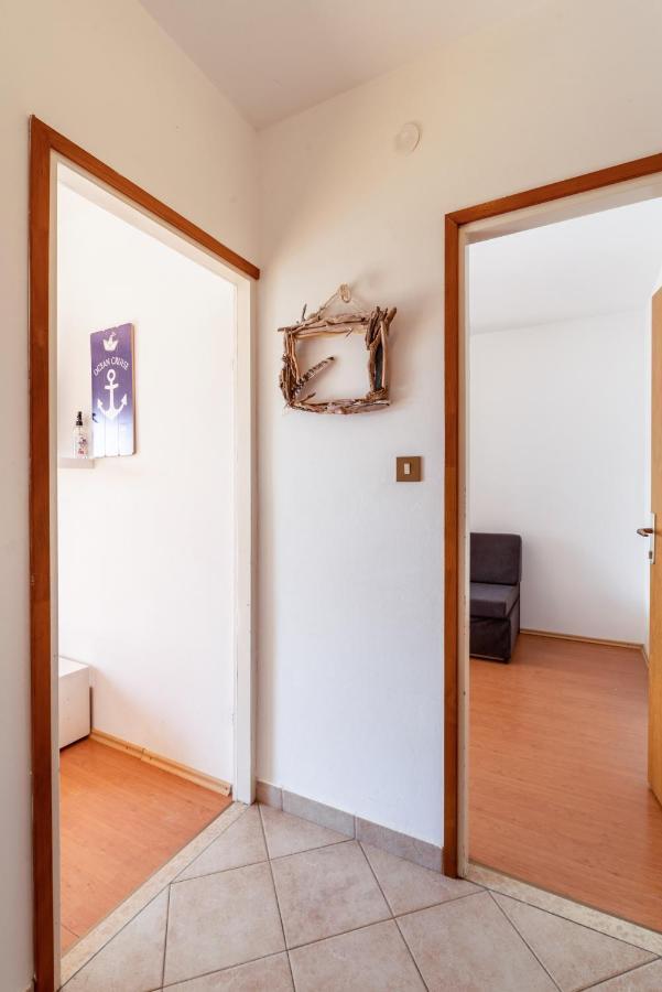 Apartments With A Parking Space Lopar, Rab - 14070 Bagian luar foto