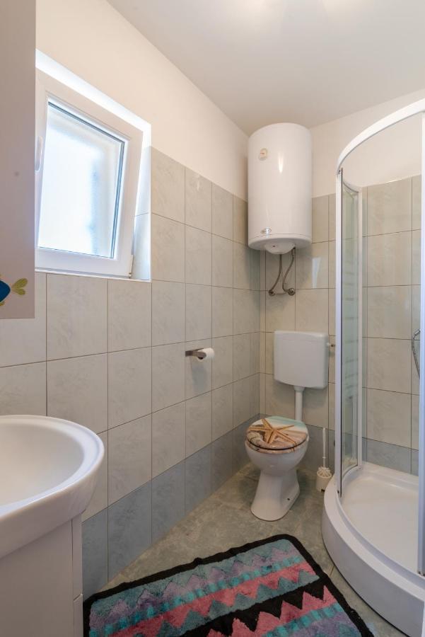 Apartments With A Parking Space Lopar, Rab - 14070 Bagian luar foto