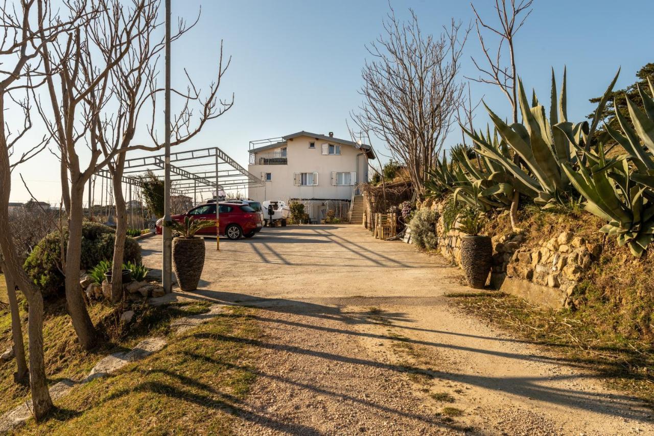 Apartments With A Parking Space Lopar, Rab - 14070 Bagian luar foto