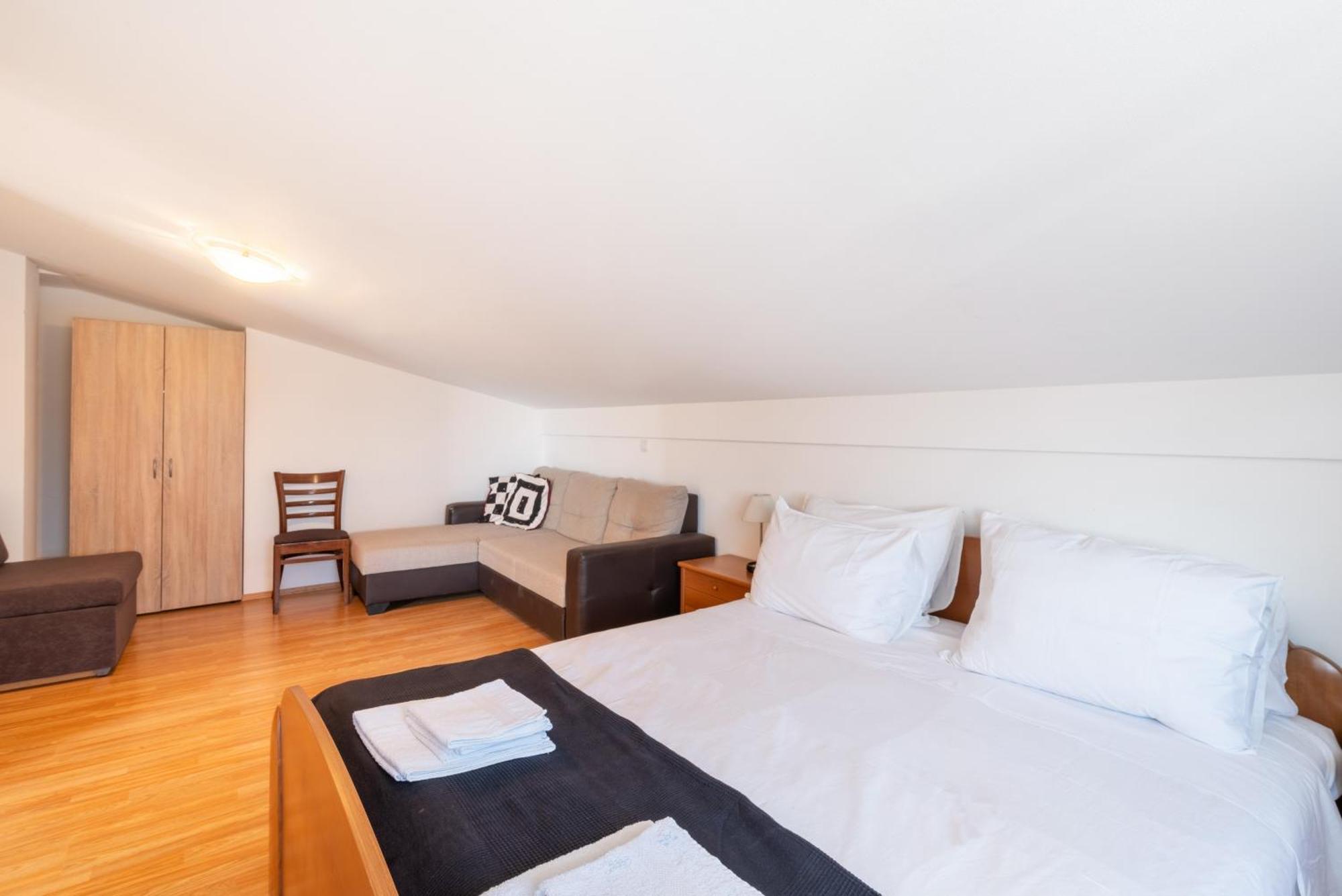 Apartments With A Parking Space Lopar, Rab - 14070 Ruang foto